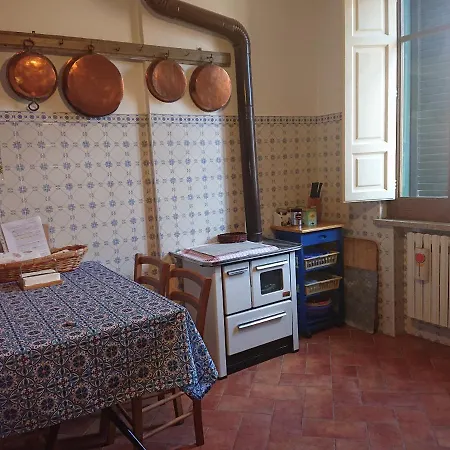 Piazza 2 Apartment